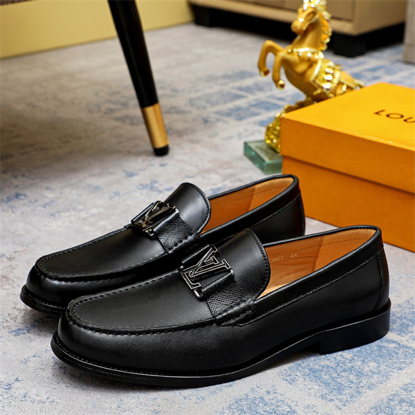 Lv Loafer 022