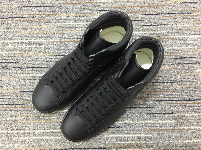 G*u*i high top sneaker 19