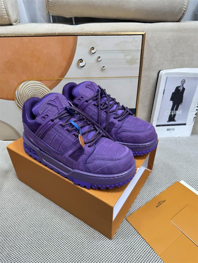Lv Trainer Sneaker 16
