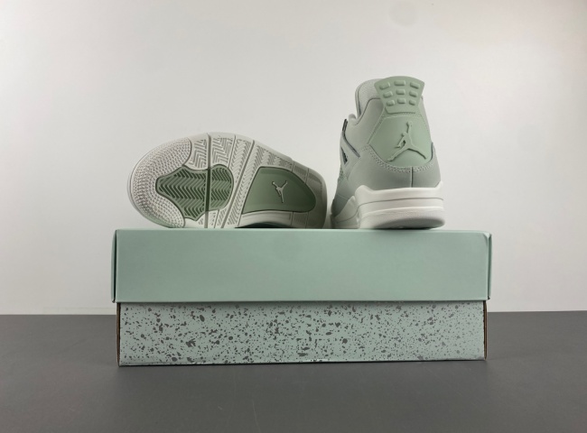 Air Jordan 4 “Seafoam” Seafoam/Sail HV0823-003