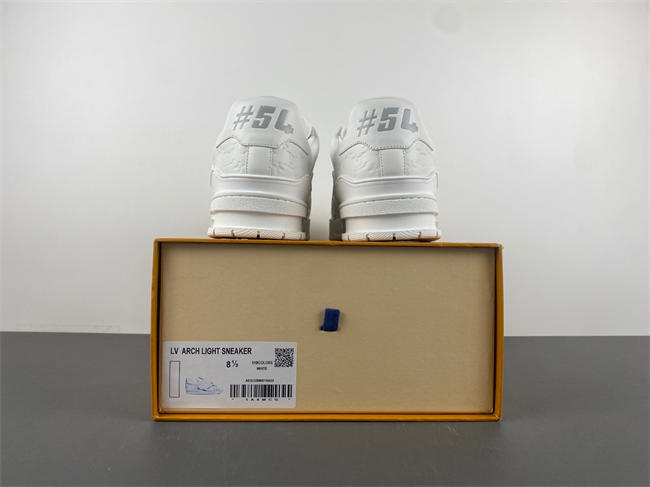 l0*is V*t0n lv trainer 110