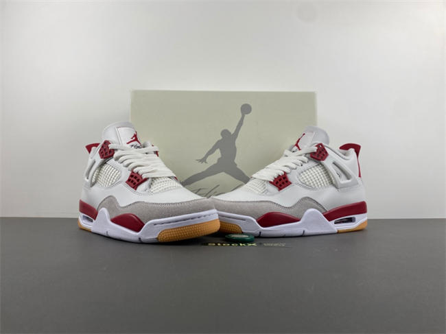 Nike SB x Air Jordan 4 Retro SP