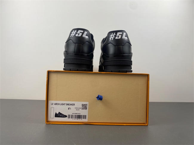 l0*is V*t0n lv trainer