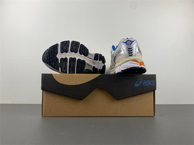 As*ic*s gel-kayano 1203a555-101