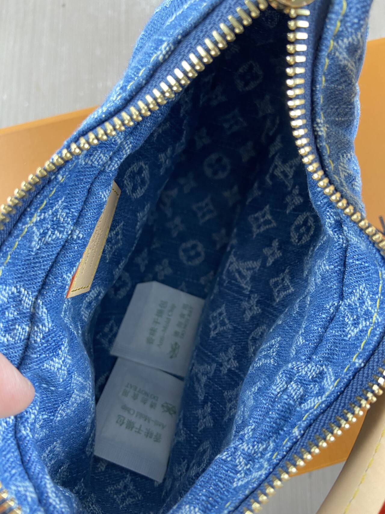 LV BAG