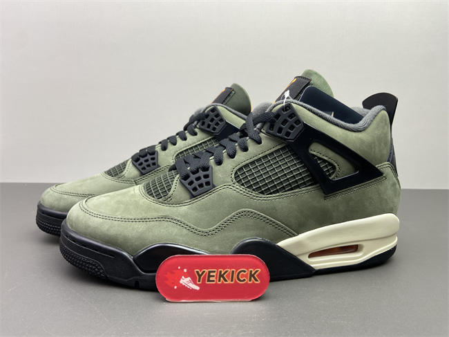 UNDEFEATED x Air Jordan 4 OG IB1519-200