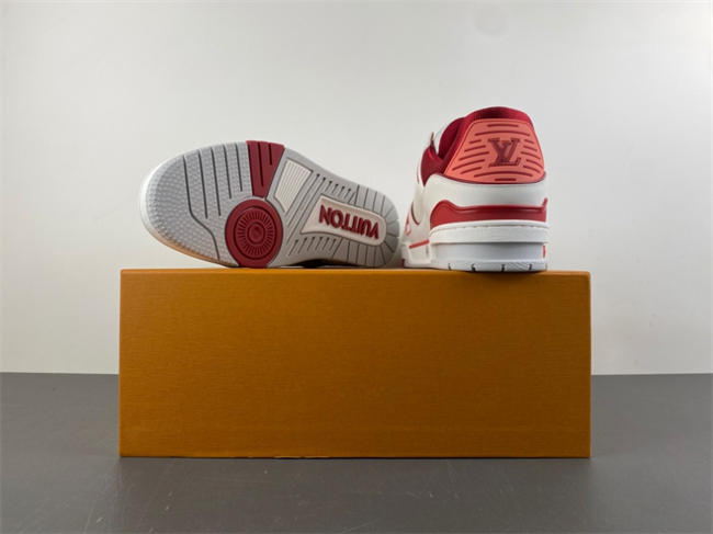 l0*is V*t0n lv trainer