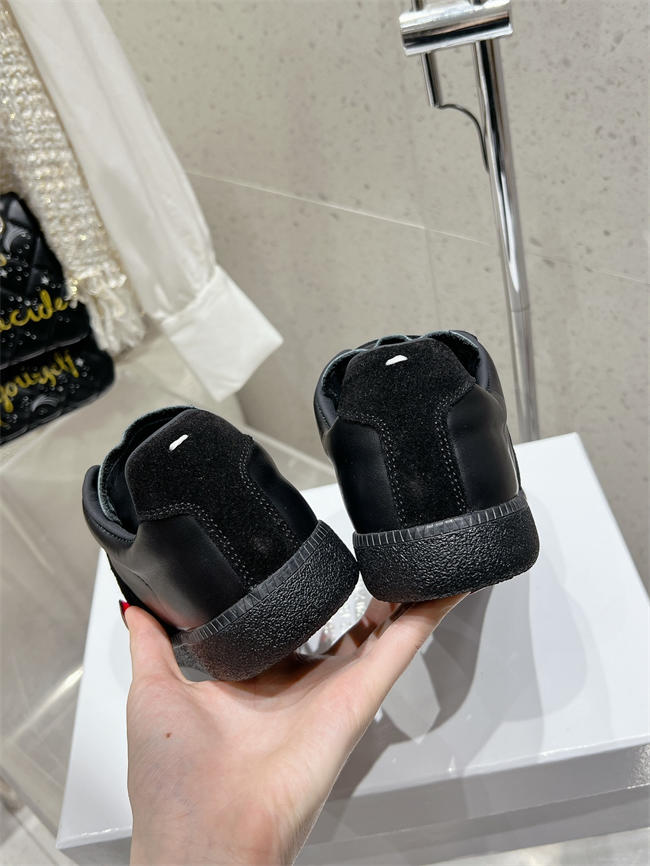 ma*s*n martin Ma*i*la sneaker