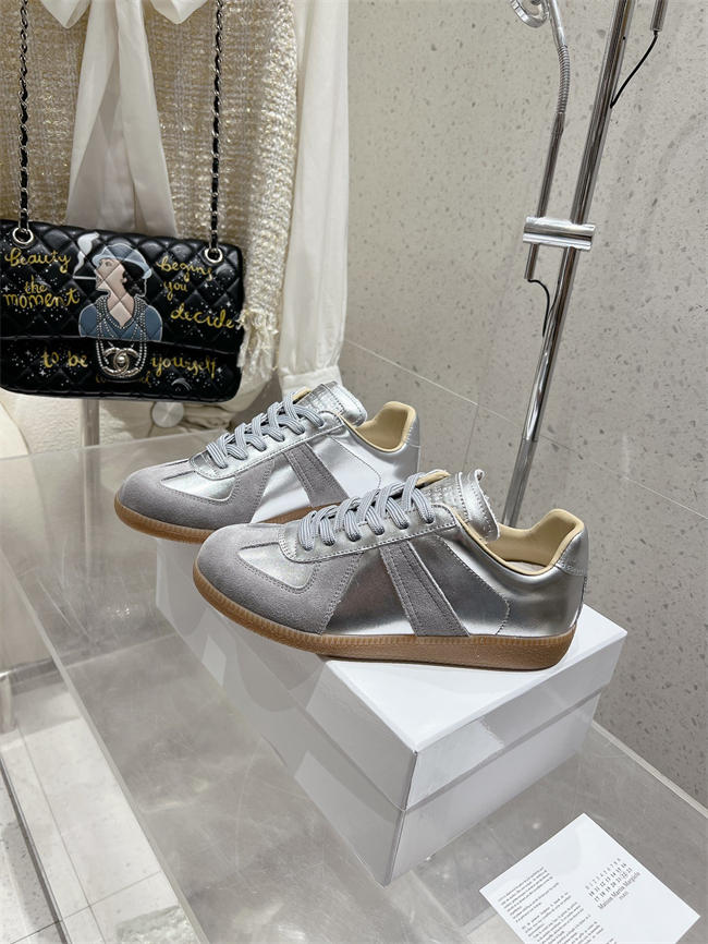 ma*s*n martin Ma*i*la sneaker