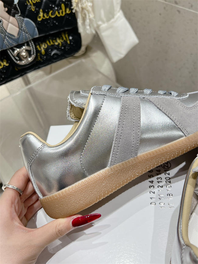 ma*s*n martin Ma*i*la sneaker